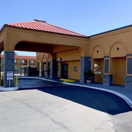 Quality Inn Redding Near I-5 Exterior photo