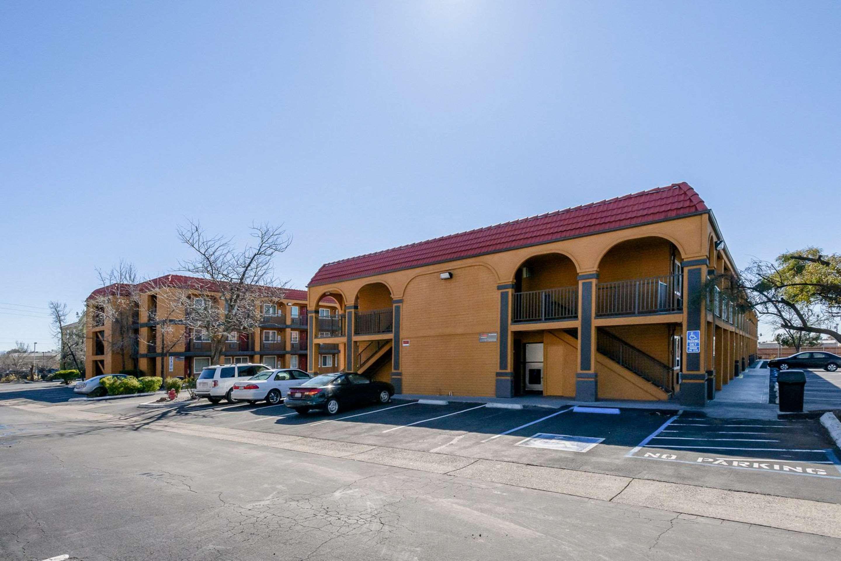 Quality Inn Redding Near I-5 Exterior photo