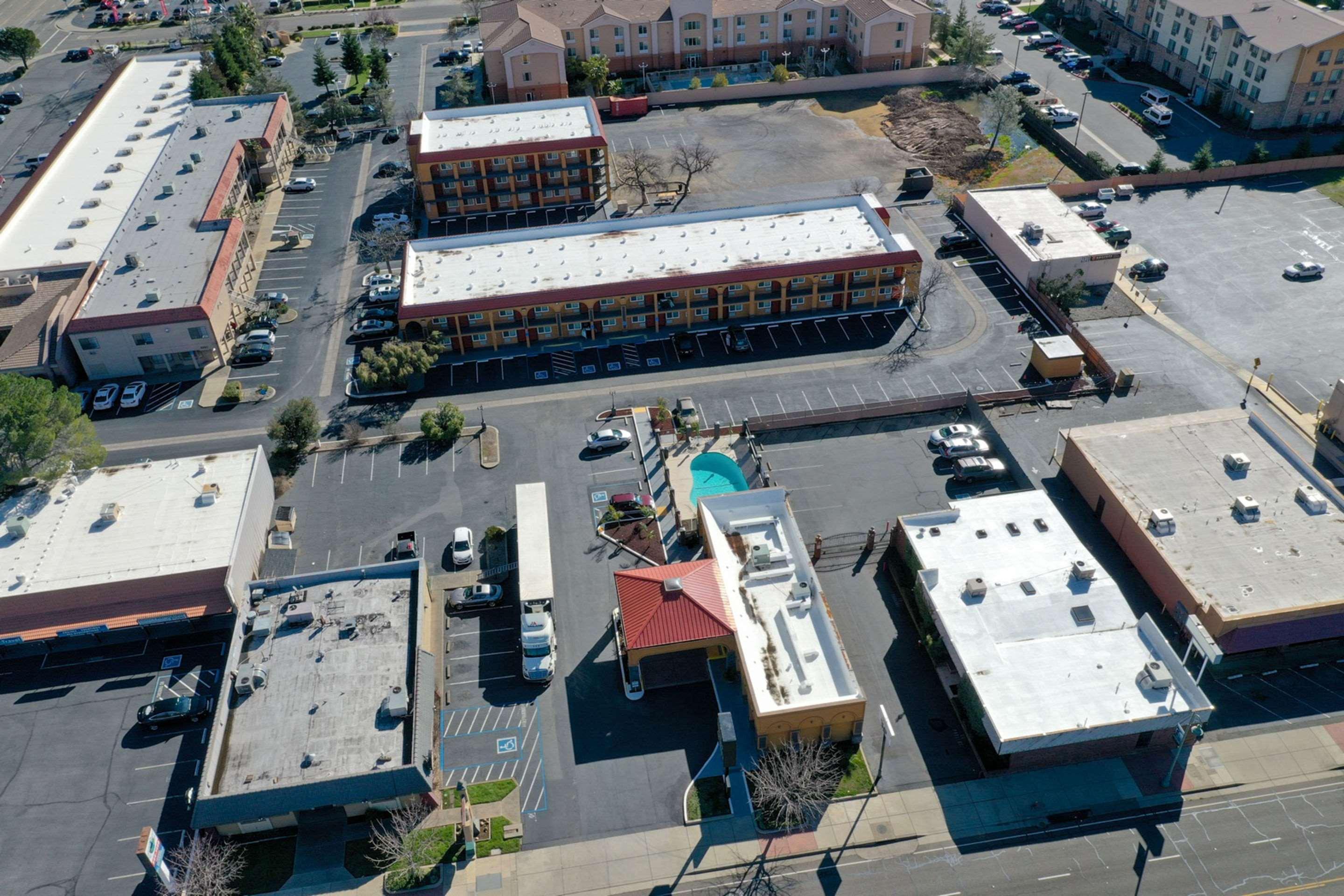 Quality Inn Redding Near I-5 Exterior photo