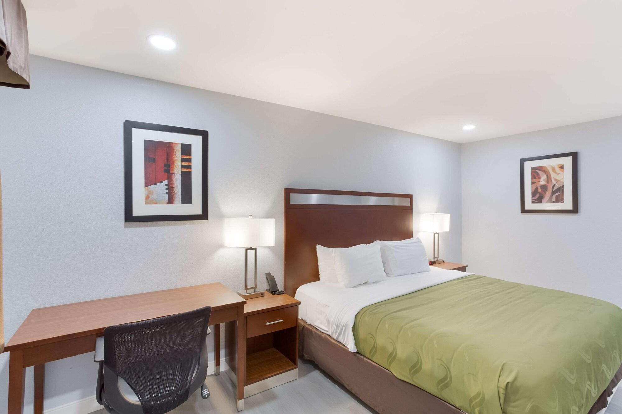 Quality Inn Redding Near I-5 Exterior photo
