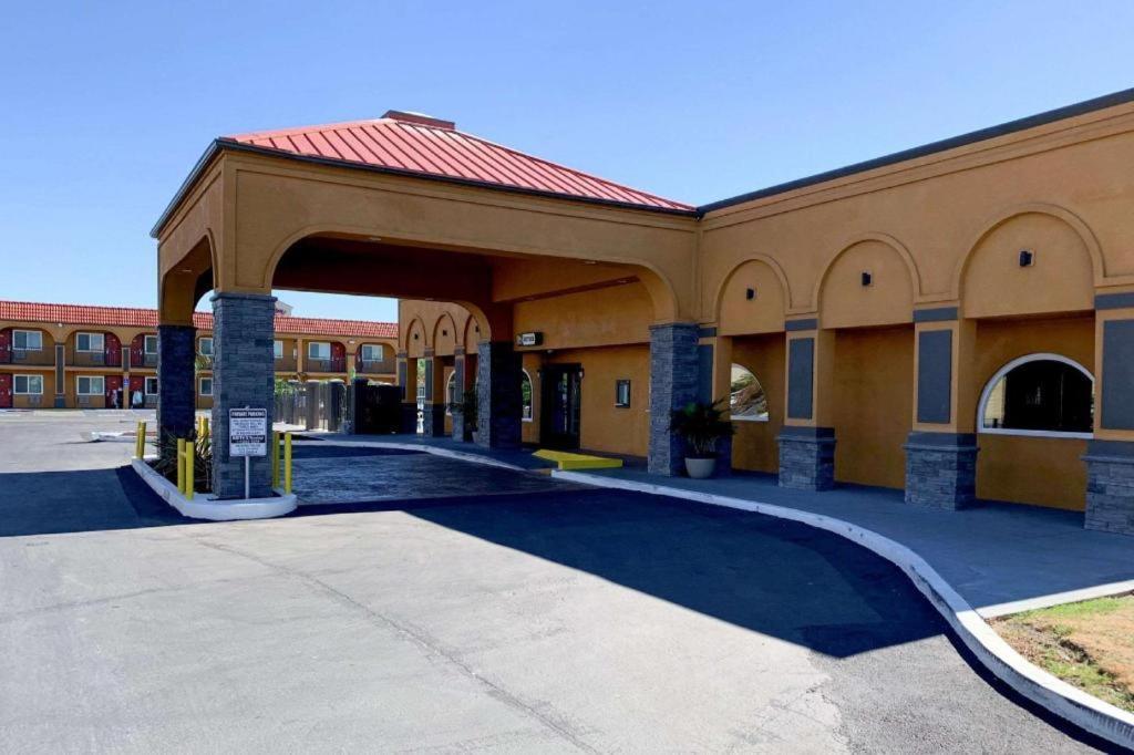 Quality Inn Redding Near I-5 Exterior photo
