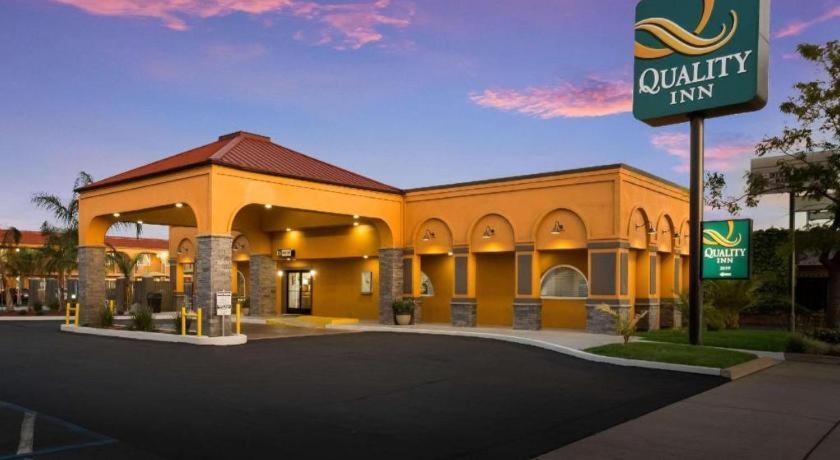 Quality Inn Redding Near I-5 Exterior photo